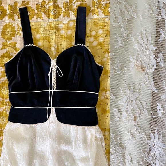 Candi Jones Black Velvet Lace Corset Prairie Dress - Picture 4 of 6